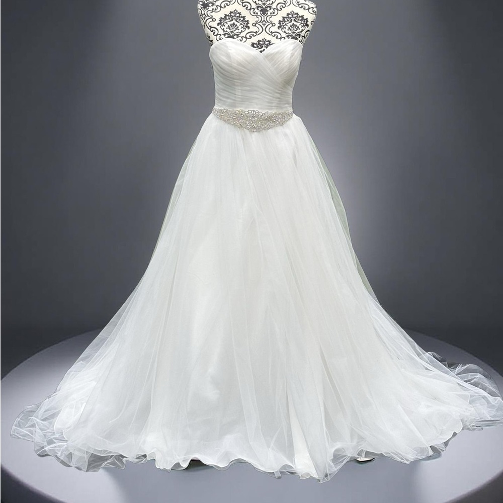 David's Bridal White Strapless Wedding Dress